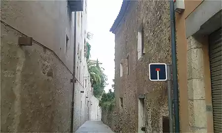 Multi-family village house for sale, located in the historic center of Besalú. - 8
