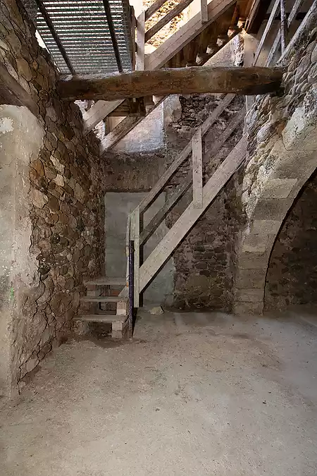 Casa de pueblo para restaurar, situada en Crespià - 7