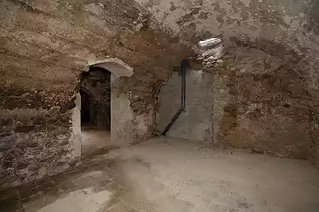 Casa de pueblo para restaurar, situada en Crespià - 5