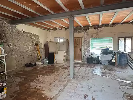 Casa de pueblo en venta, situada en Castellfollit de la Roca - 2