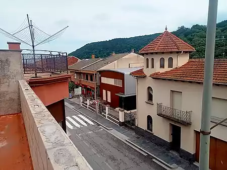 Casa de pueblo en venta, situada en Castellfollit de la Roca - 0