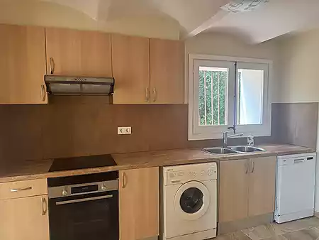 Charming country house set in a peaceful and natural environment, just five minutes from the village. - 4