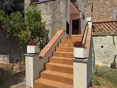Charming country house set in a peaceful and natural environment, just five minutes from the village. - 1