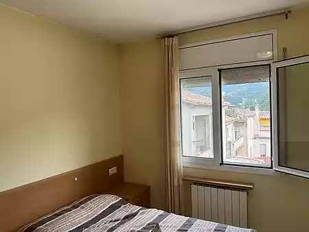 Fantastic Townhouse with Patio and Garage in Sant Jaume de Llierca - 10