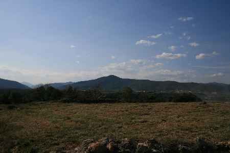 Masía semi-restaurada con annexos de piedra en la Garrotxa. - 7