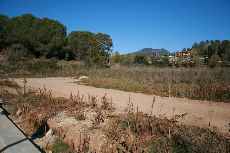 Land in Besalú to build 4 semi-detached houses.