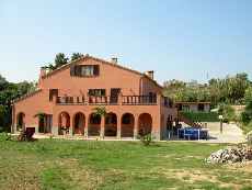 Fantastic farmhouse of 450m2 with two homes.