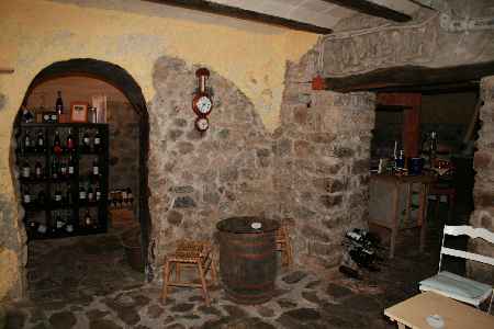 Rental property in the old town of Besalú. - 1
