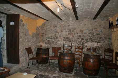 Rental property in the old town of Besalú. - 3