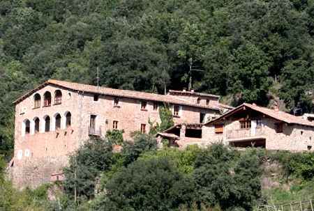 Magnifica masia de 1.500m2 construïts, situada a la Garrotxa. - 0