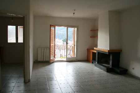 Dúplex apartment for sale, located in Besalú. - 0