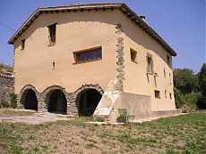 Fully restored and equipped farmhouse near Vic.