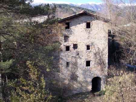 Antic molí en venda, situat al Ripollés. - 2