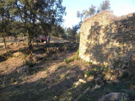 Ruïna per restaurar situada a la zona de Palol de Revardit. - 9